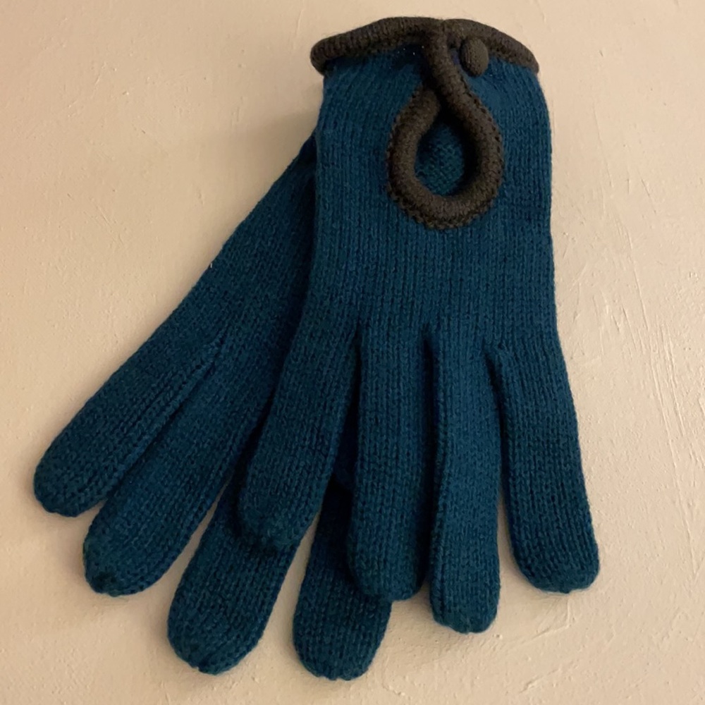 Gloves - Picture 2 of 7